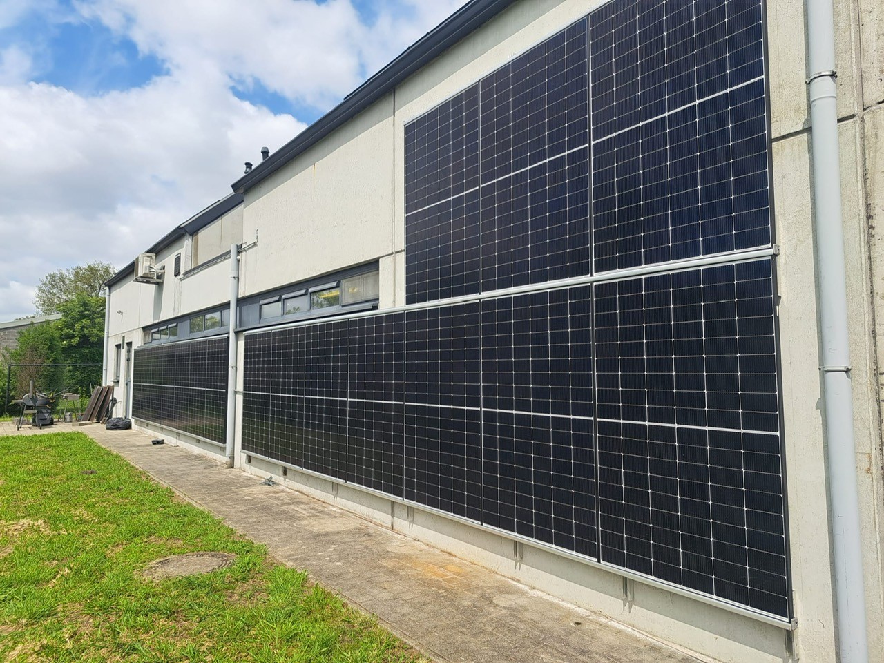 Muur opstelling zonnepanelen